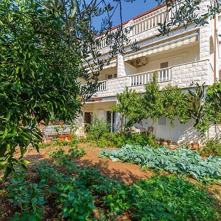 Apartments Tily Trogir Exterior photo